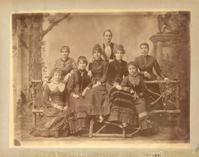 Damenverein group portrait, 1884